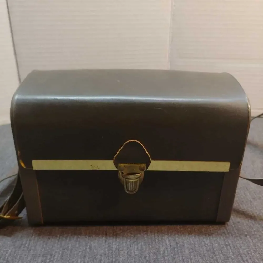 Vintage Kodak Instamatic 104 Camera Case Brown Leather Shoulder Bag